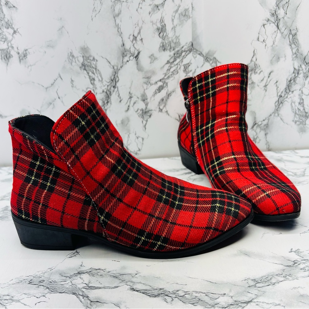 Red Plaid Tartan Lightweight Ankle Boots Side Zipper Size 6.5 / 37